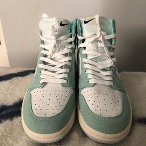 Nike shoes (size 13 USED)